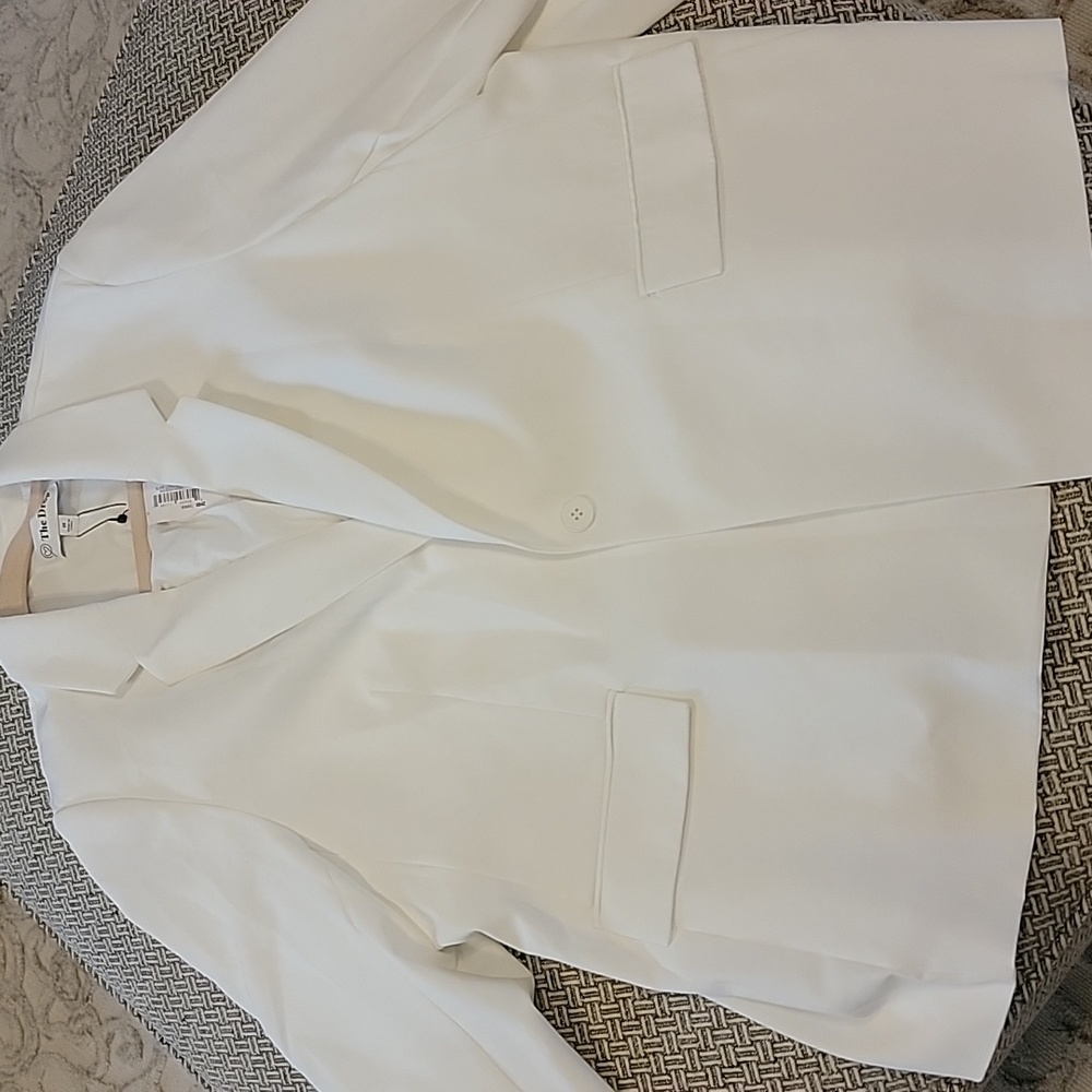 Brand-new white blazer size 2x from the drop